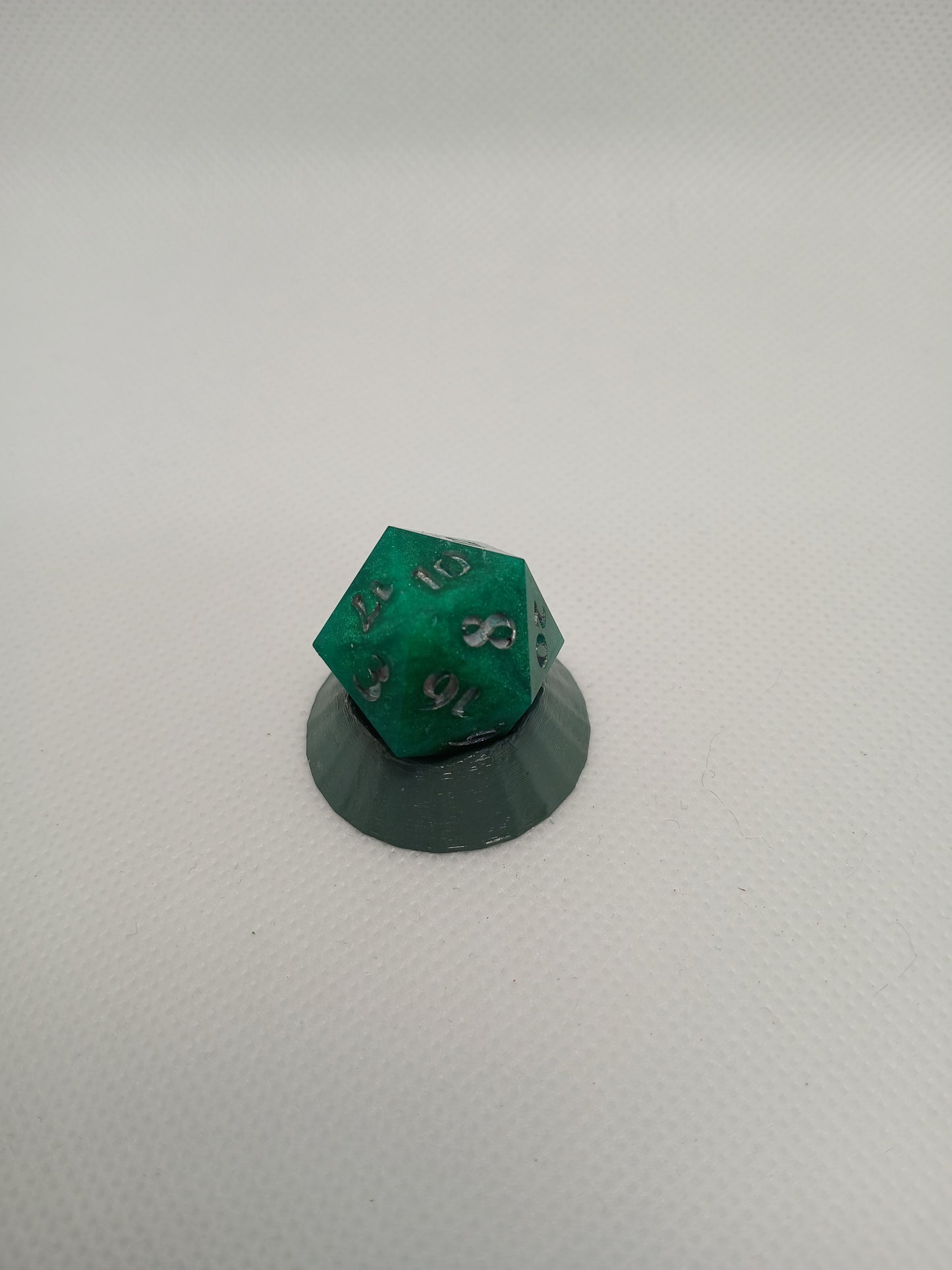 Dice D20 green