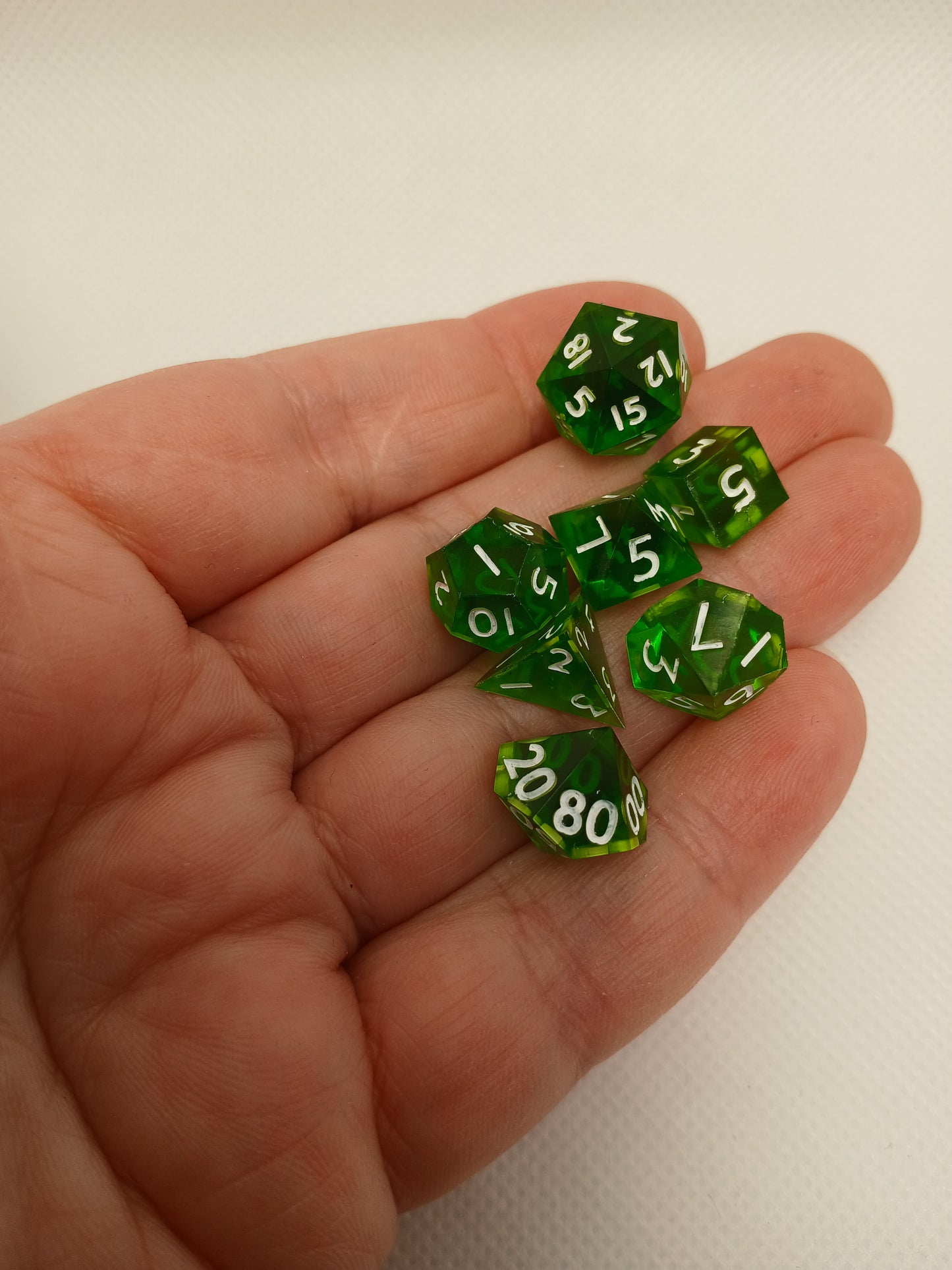 Dice set mini Gröna med vita siffror