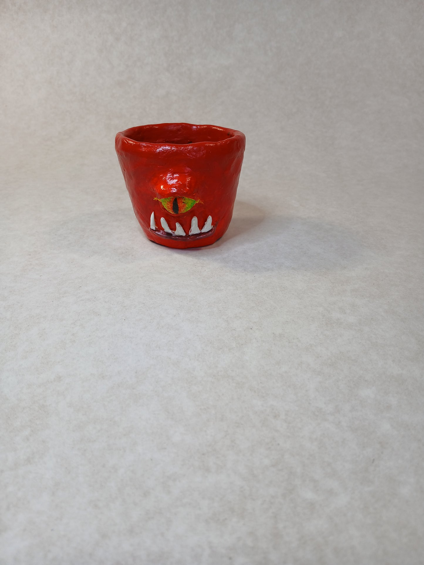 Monster pot red