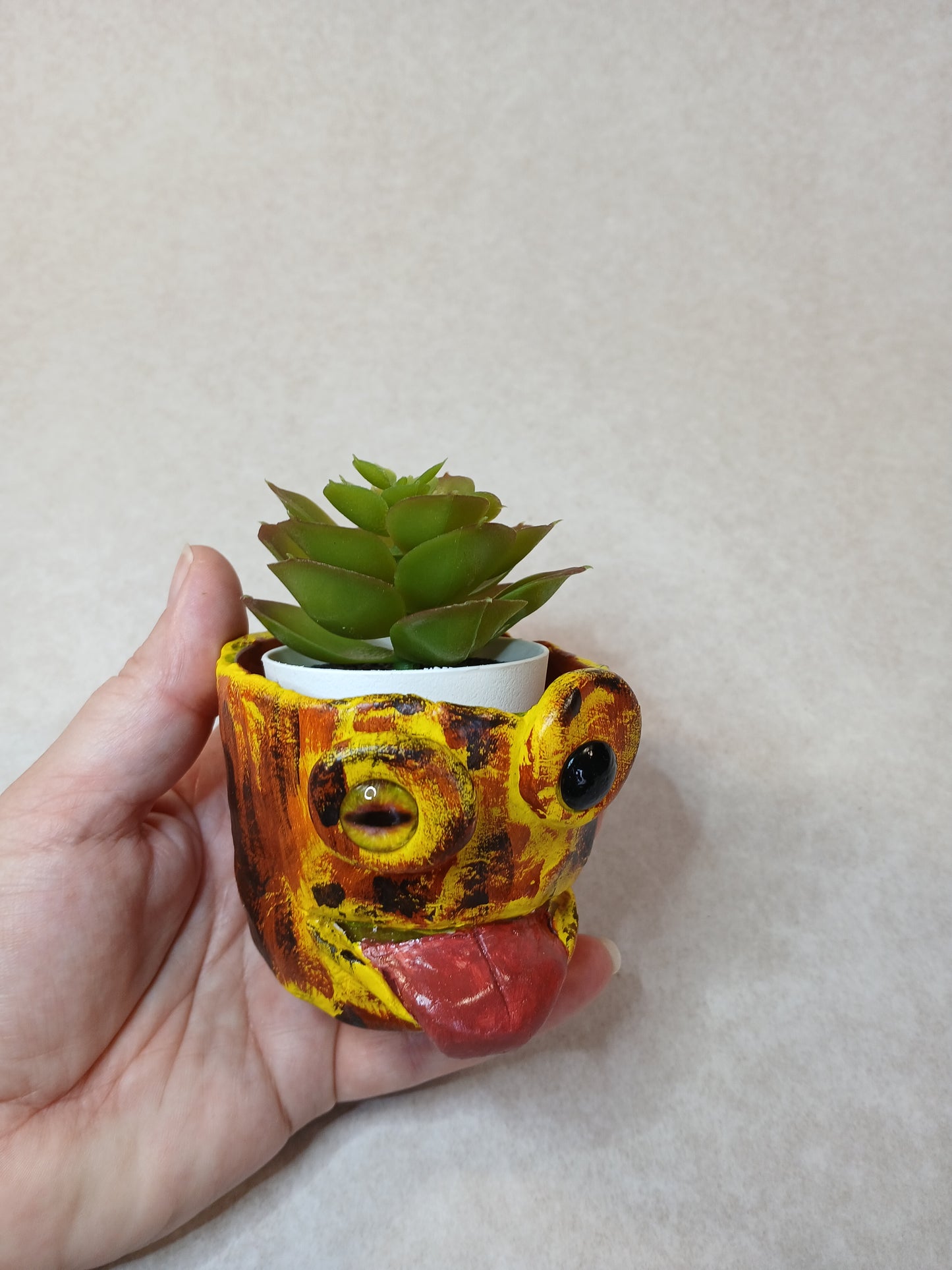 Monster pot Yellow