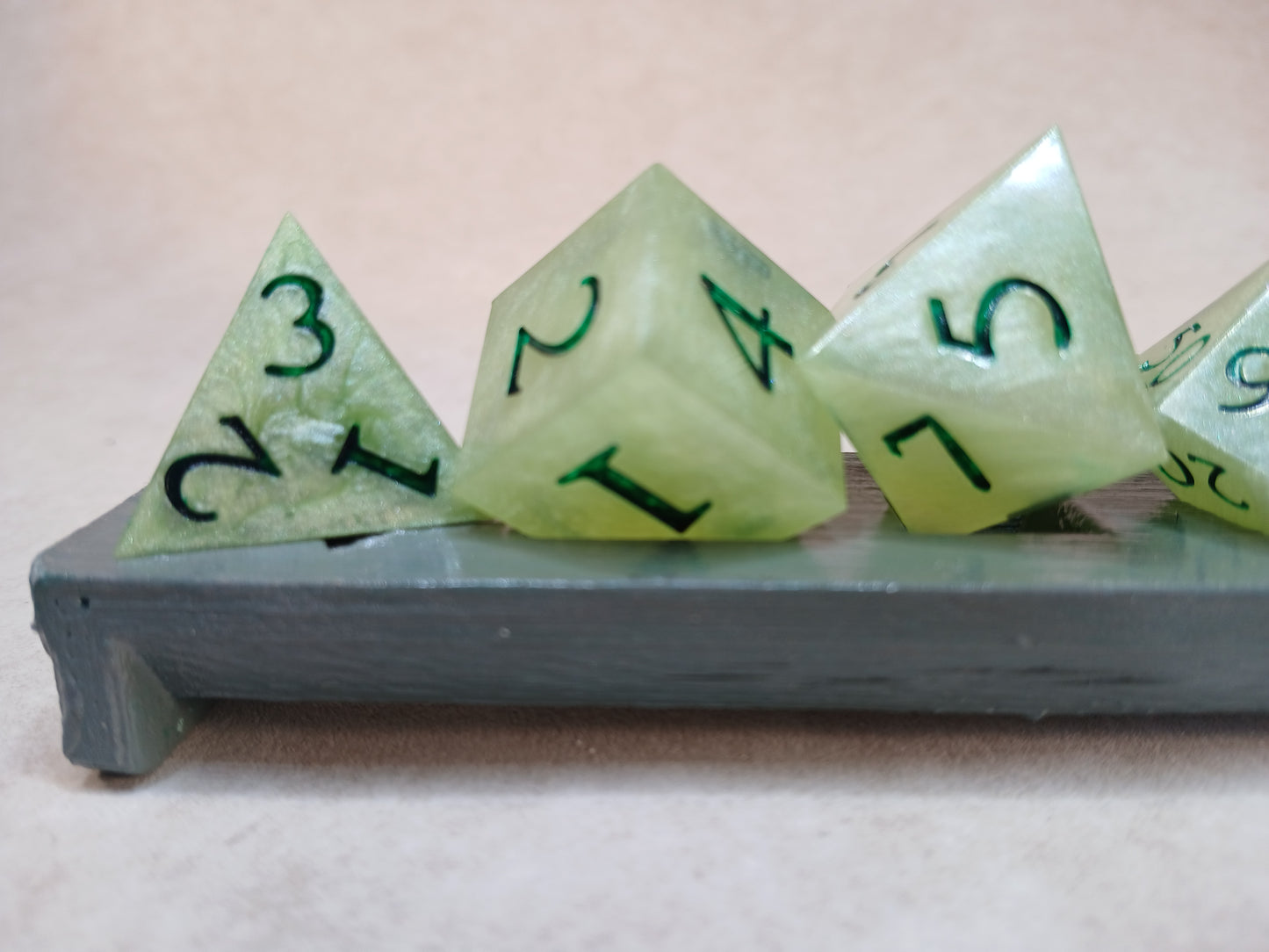 Dice set grön med gröna siffror