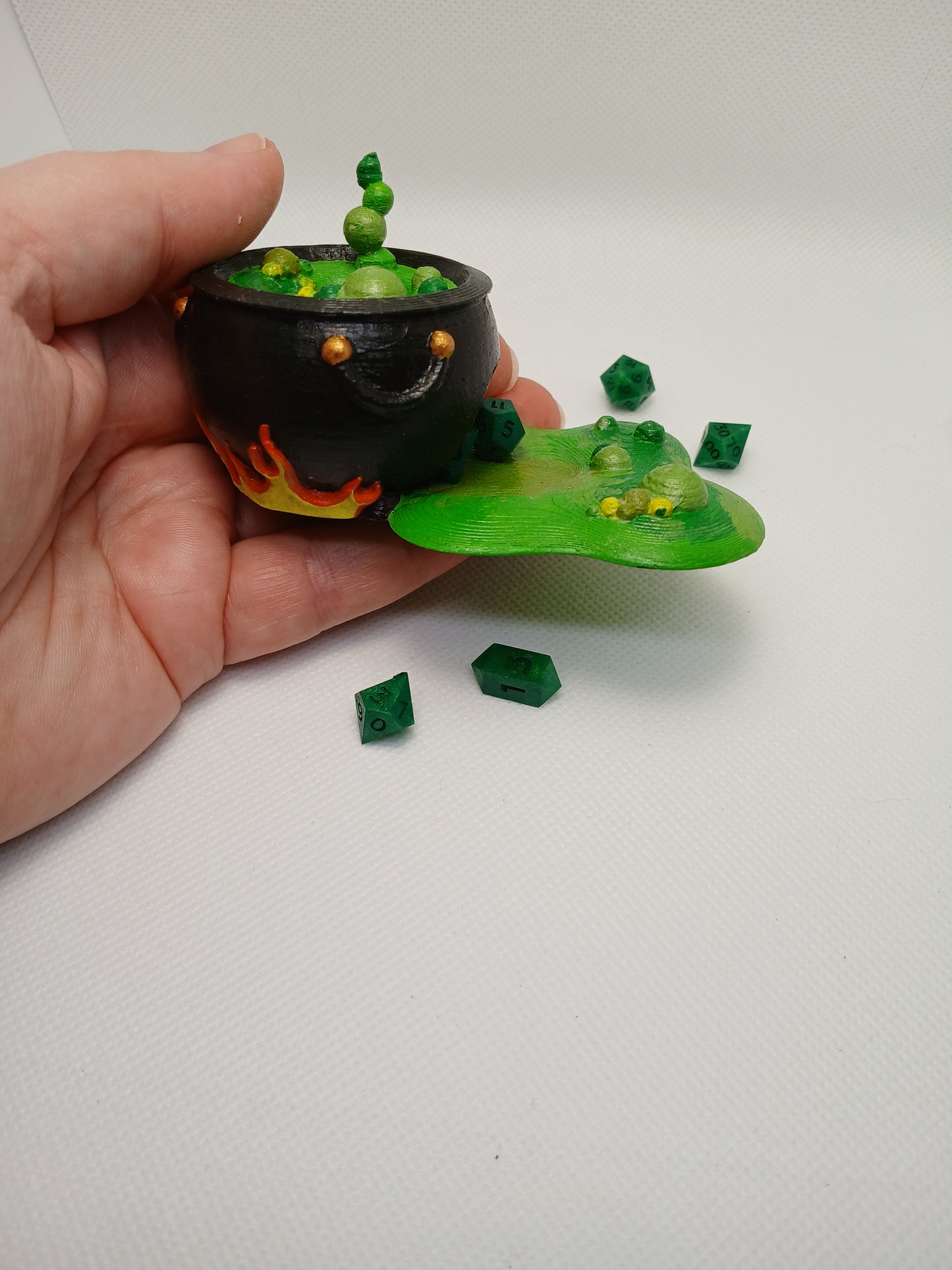 Cauldron dice tower