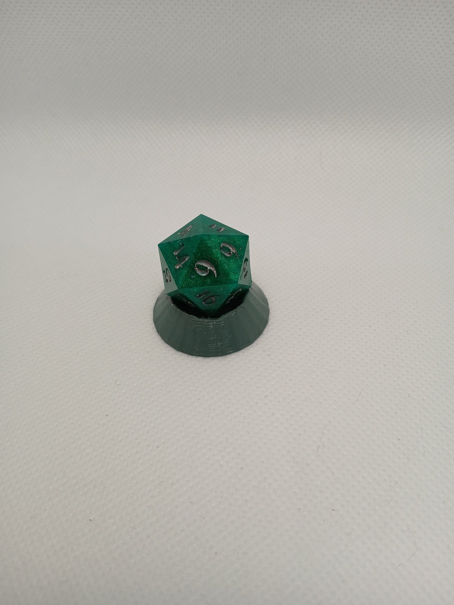 Dice D20 green