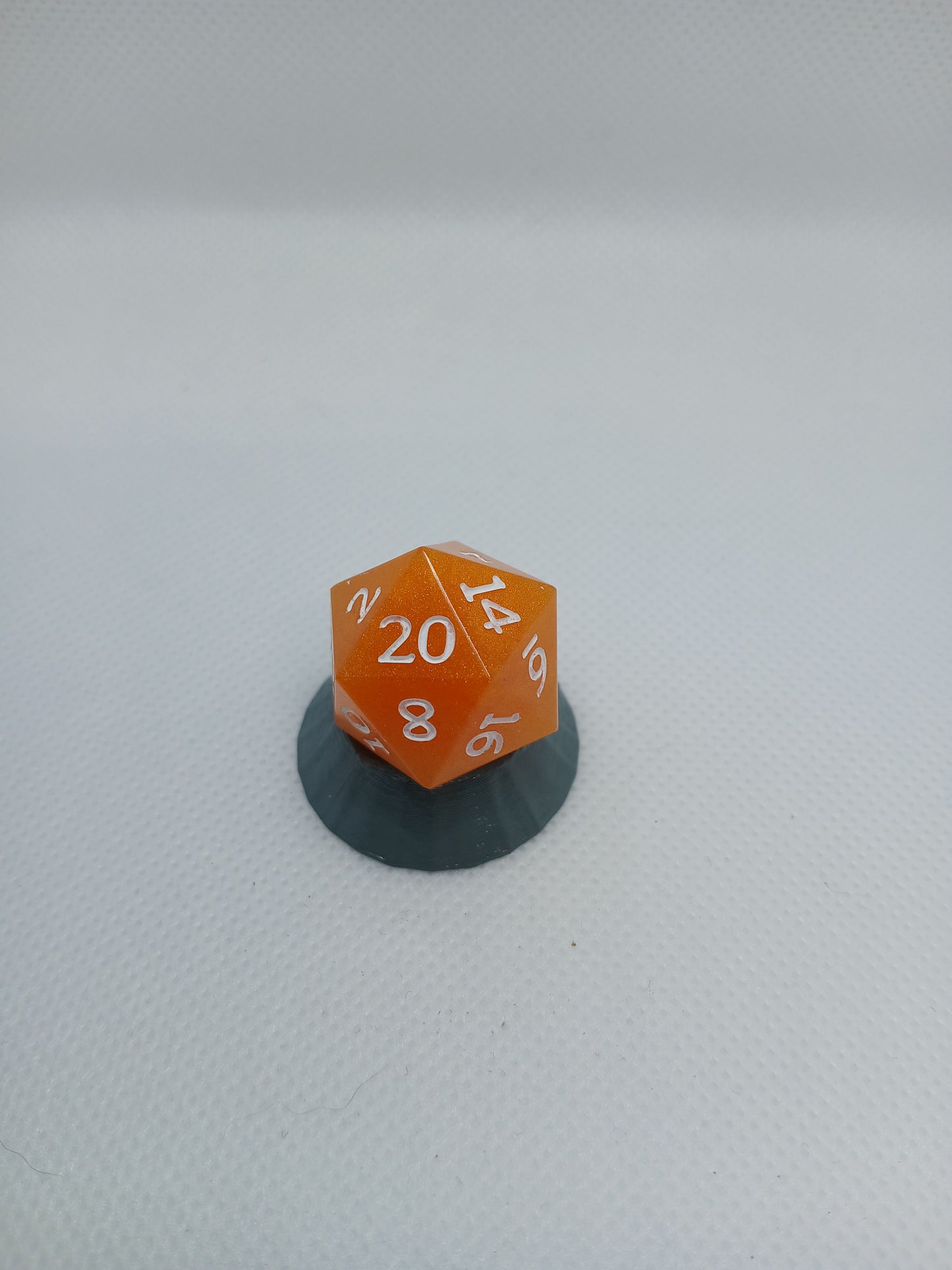 Dice D20 orange