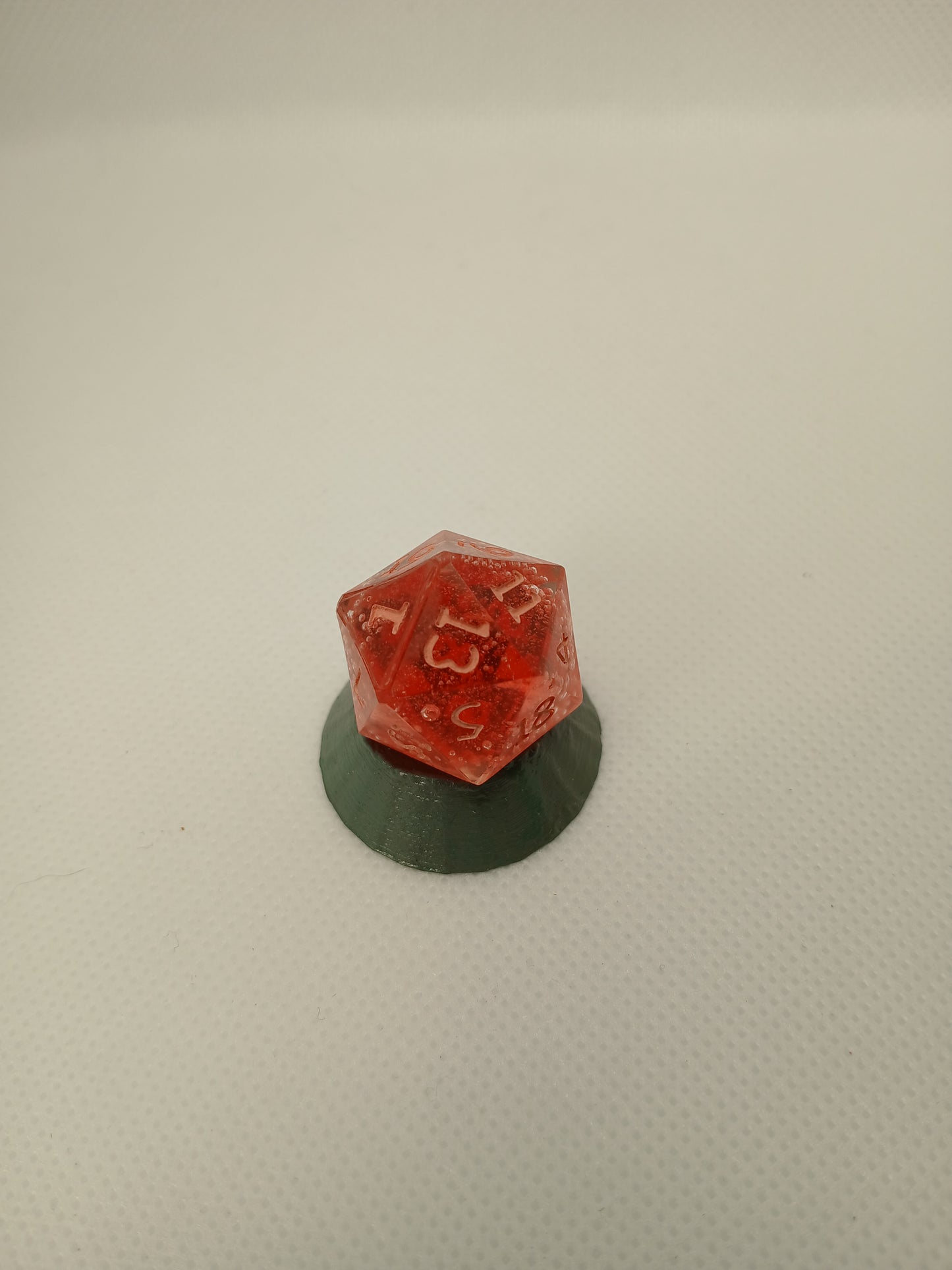 Dice D20 Pink with bubbles