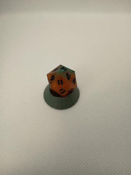 Dice D20 Orange/green
