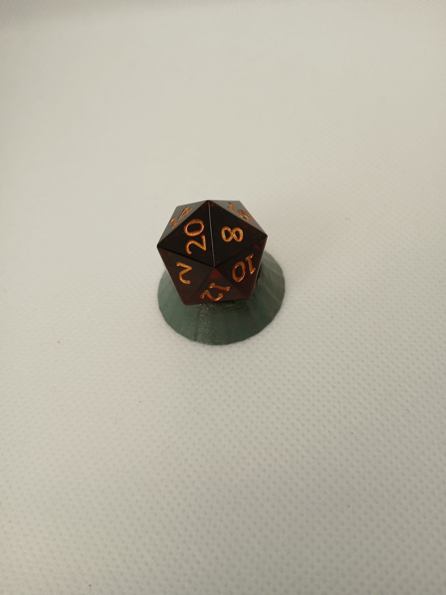 Dice D20 brown