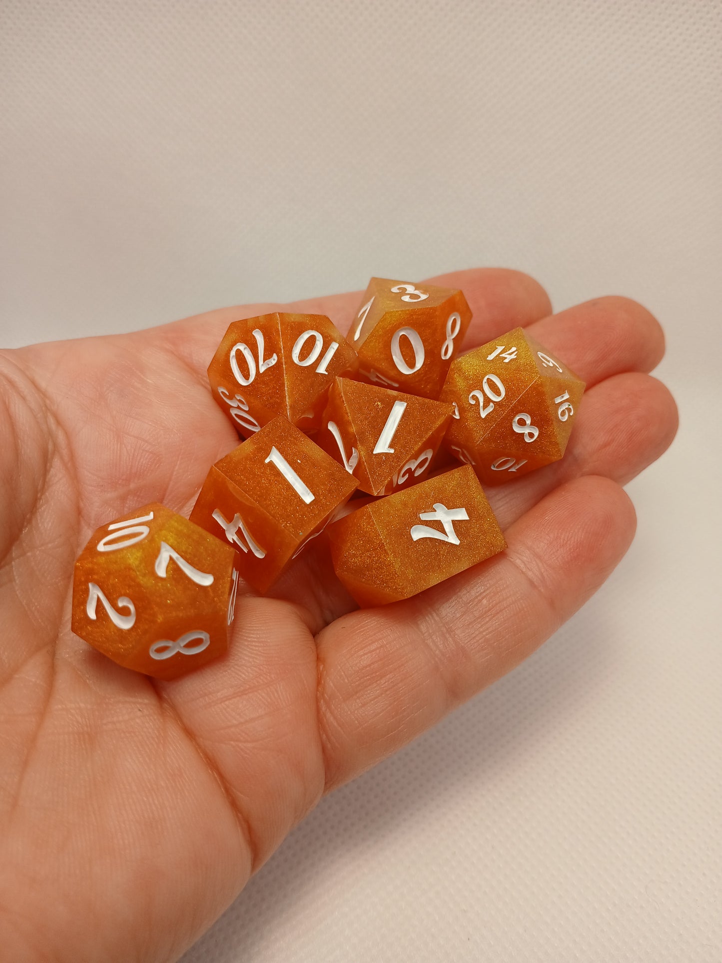 Dice set Orange med vita siffror