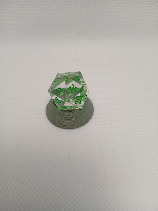 Dice D20 Genomskinliga med gröna siffror