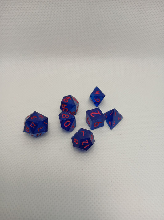 Dice set mini Blå med rosa siffror.