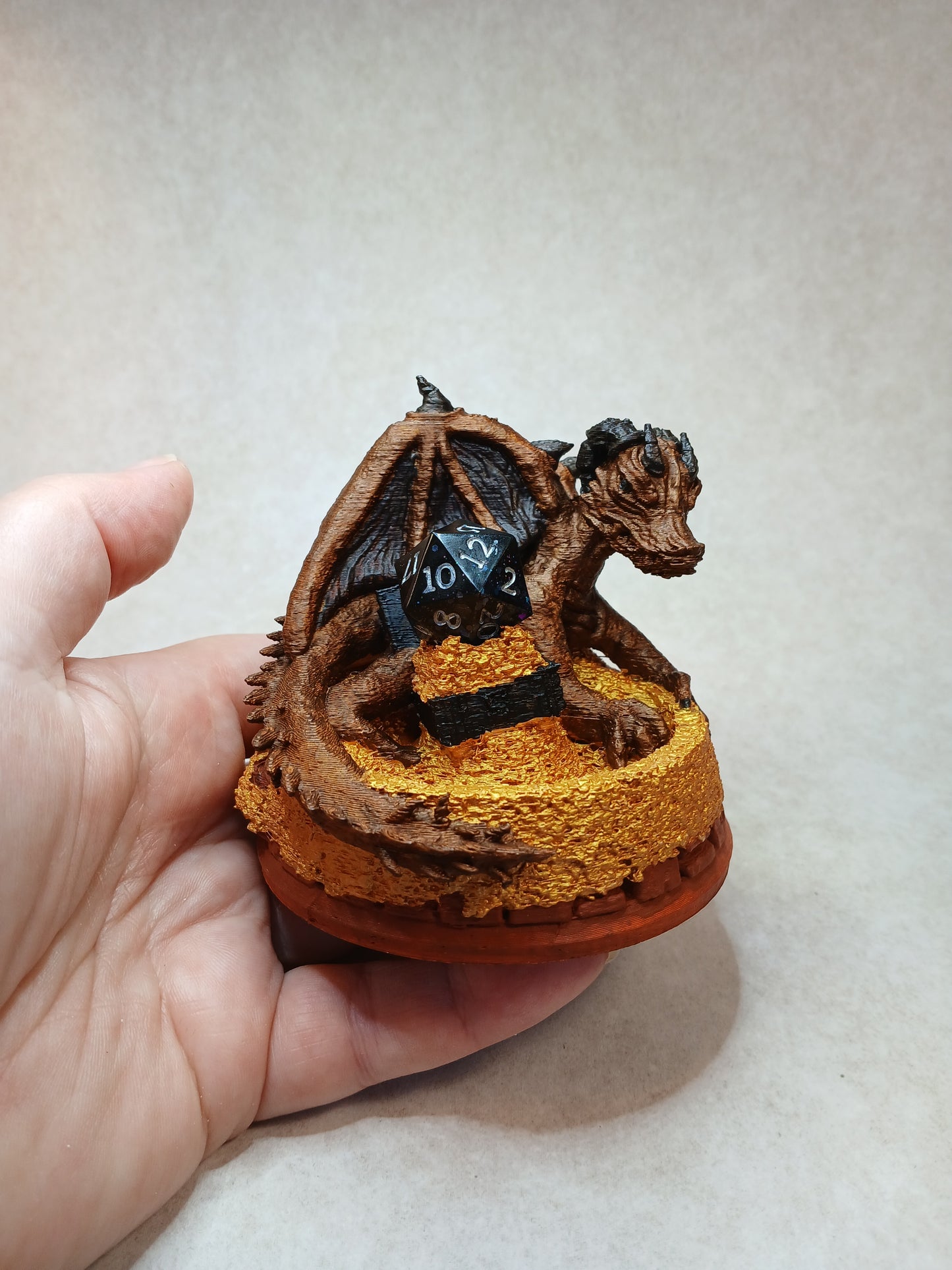 Dice guard Dragon hoarder