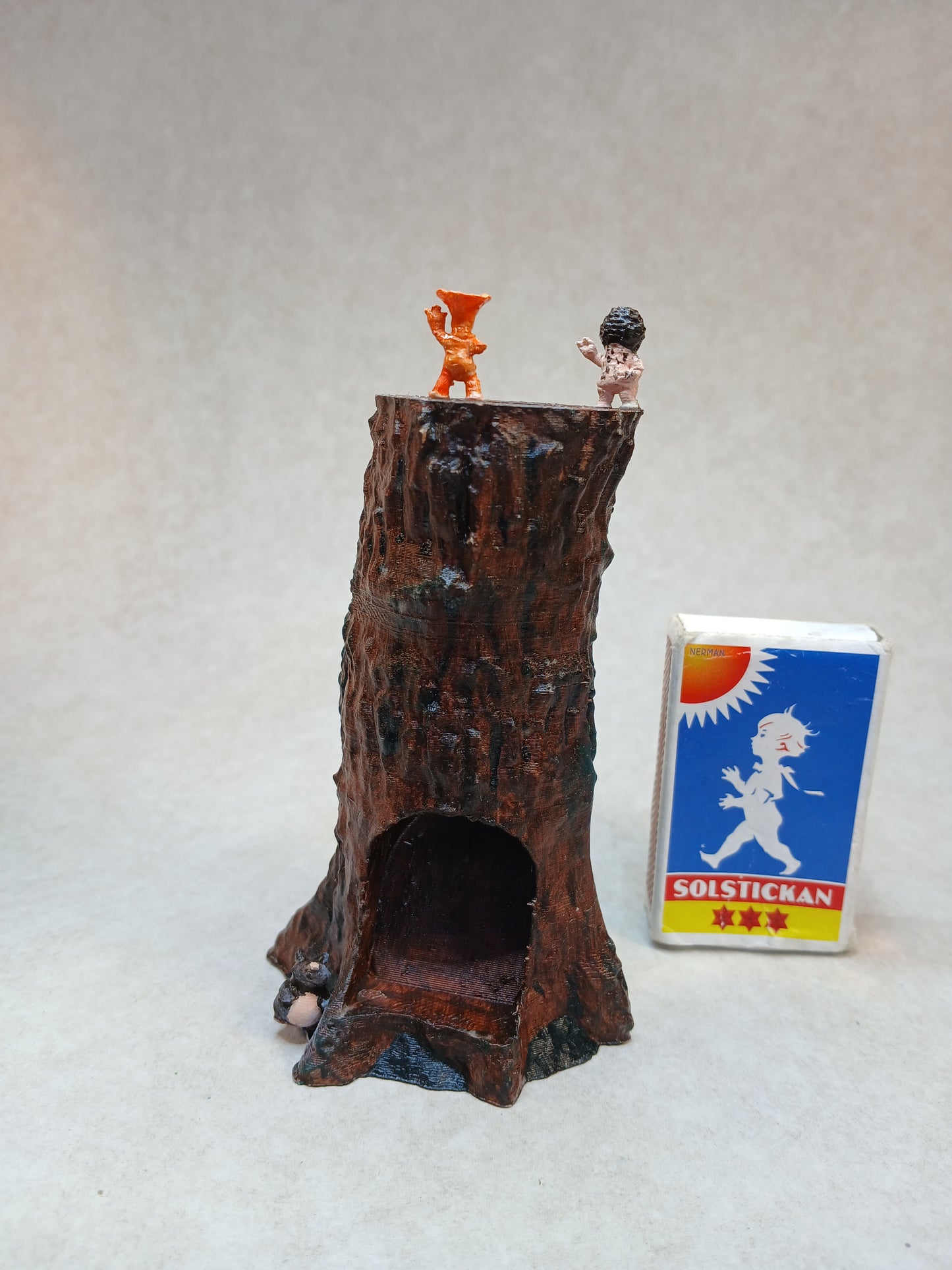 Dice tower Stump